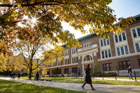 picture of Lincoln Hall